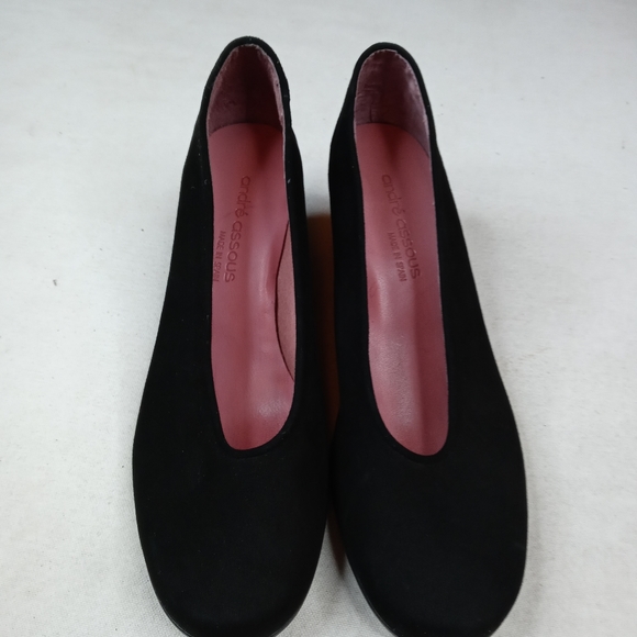 Andre Assous "Gayla" women's black suede 2" heel w - Picture 7 of 9